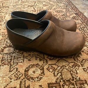 Dansko Clogs Mules Brown Leather Nursing Nurse Medical Non Slip 37